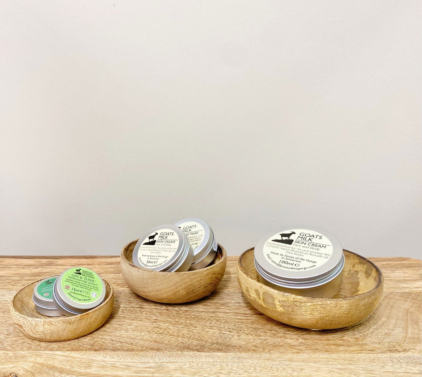 Set of 3 Mango Wood Round Bowls
