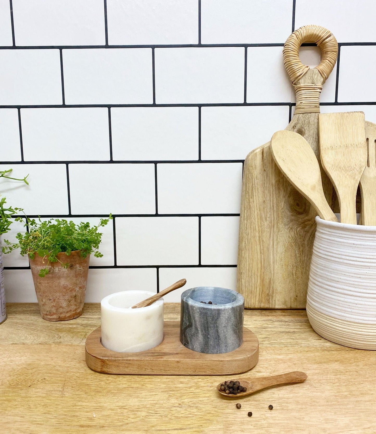 Marble Salt and Pepper Bowls - Lindo Living